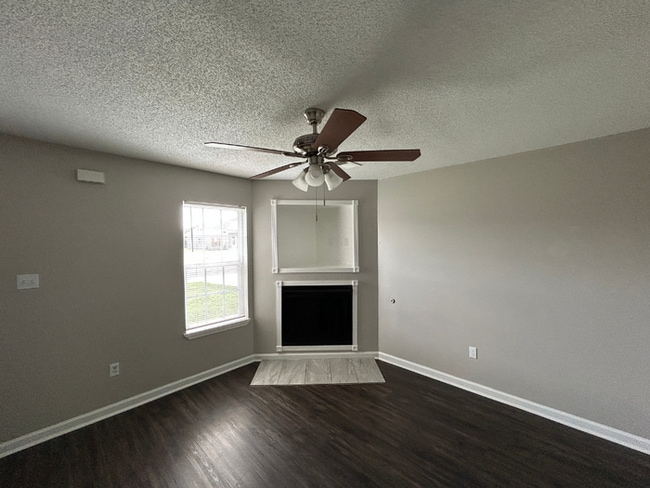 Spacious 4BR/3BA Horn Lake Home | 2,046 Sq Ft, Hardwood Floors, Fireplace & Garage