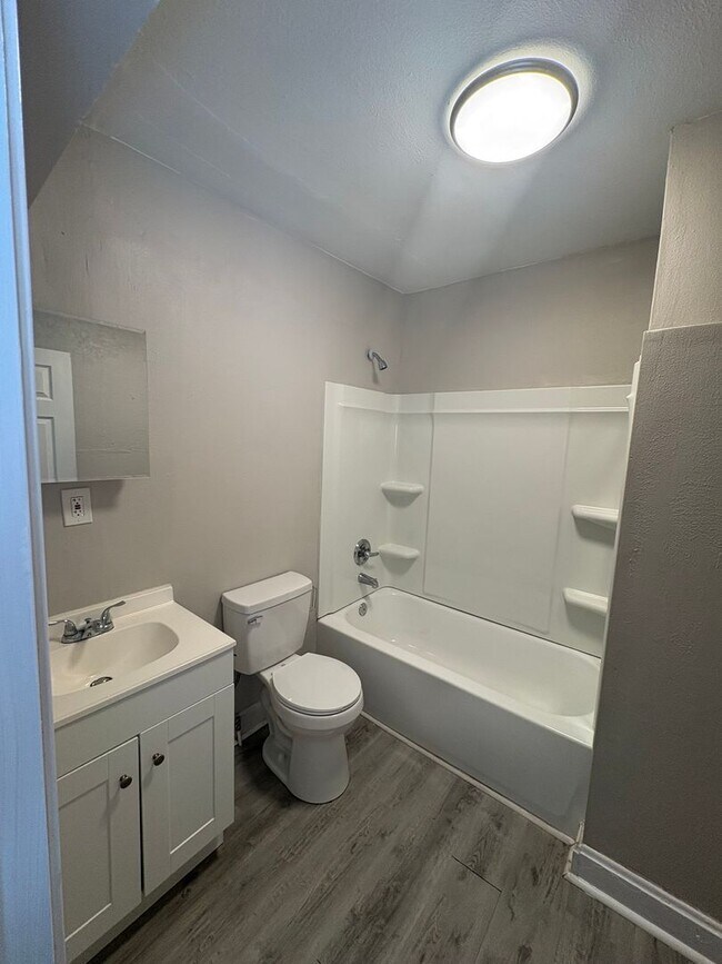 Photo - Spacious 3 Bed, 2 Bath Home in Prime Kansas City Location Near Plaza & Brookside