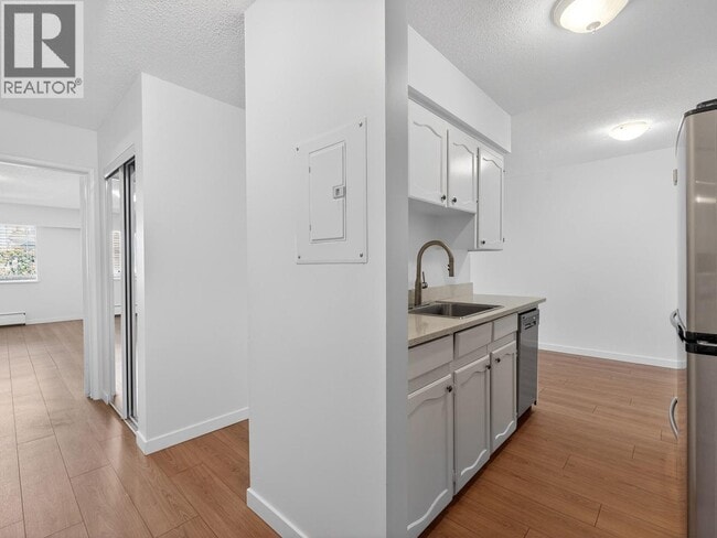 Photo - 170 W 4th St Unit 308