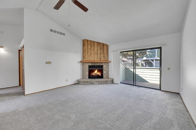 Photo - $2,385.00 - 3 Bedrooms, 2 Bathrooms Townho...