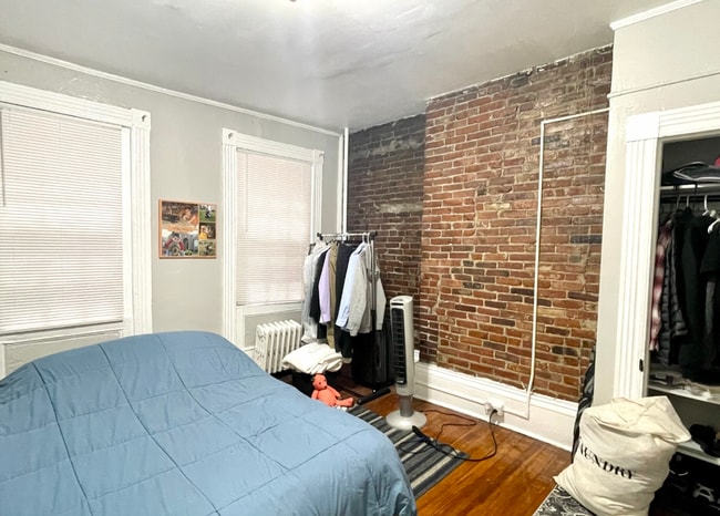 Building Photo - 7 Champney Pl Unit 1 Rental