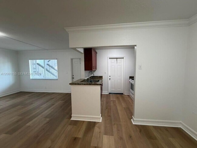 Photo - 1400 NE 56th St Unit 106