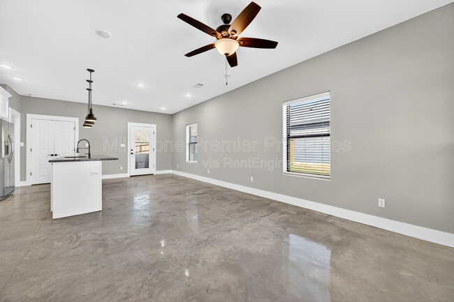 Photo - 1431 S 7th Ave