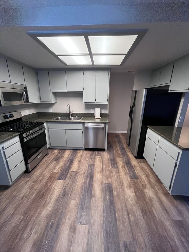 Photo - BEAUTIFUL UPDATED HALF-PLEX IN LOOMIS!!