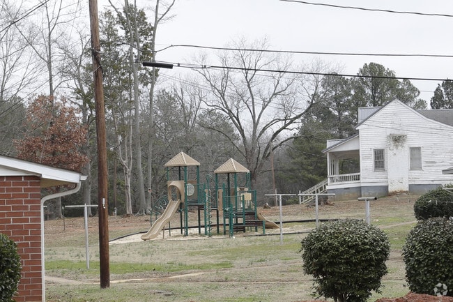 Photo - Blake Dairy Road Apartments