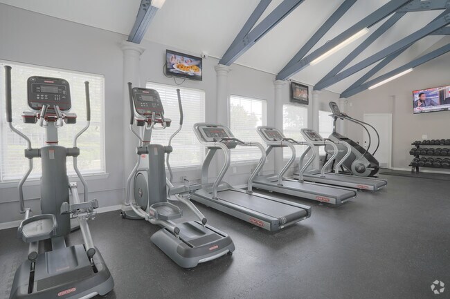 Fitness Center - Onyx Apartments