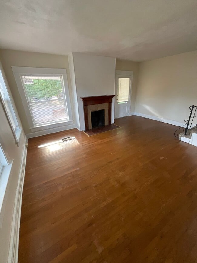 Photo - 4 BED HISTORIC BLOOMINGTON HOUSE!! *AVAILABLE AUGUST 2027*