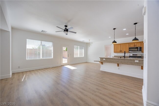 Photo - 212 Fairway Woods Dr