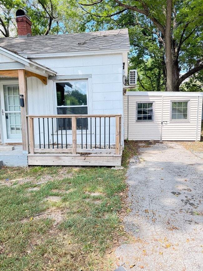 1 bedroom/1 bathroom - 1 bedroom/1 bathroom House