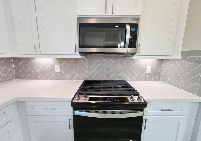 Photo - 2615 Huntington Creek Ln