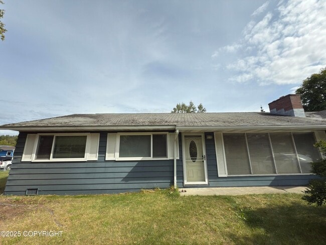 Building Photo - 2603 Juneau St Rental