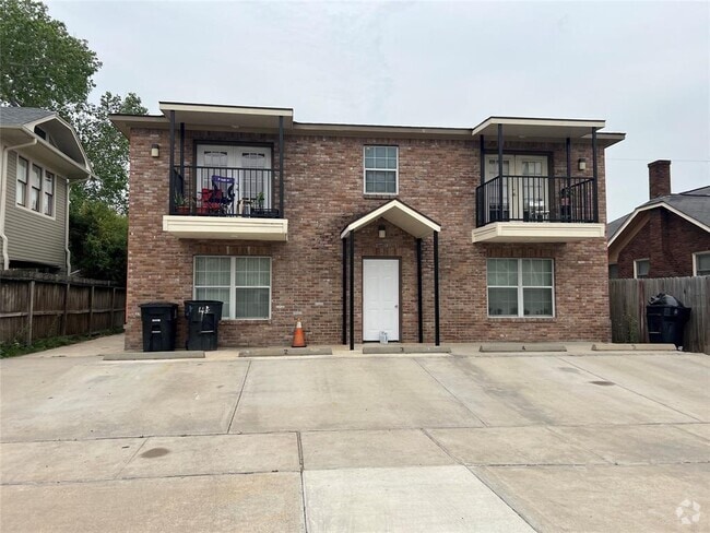 Building Photo - 4719 Clay St Unit 1 Rental
