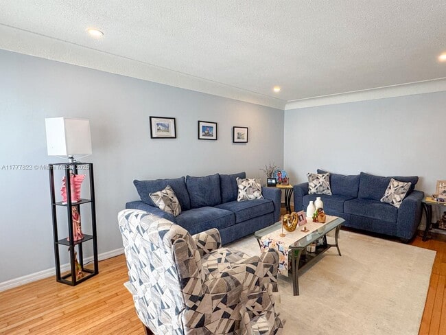 Photo - 915 Intracoastal Dr