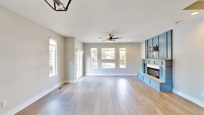 Photo - 208 Walnut Ave