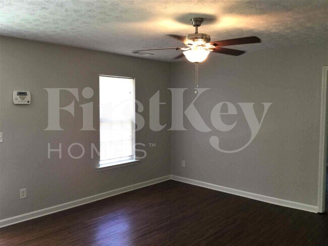 Photo - 9161 Thrash St SW