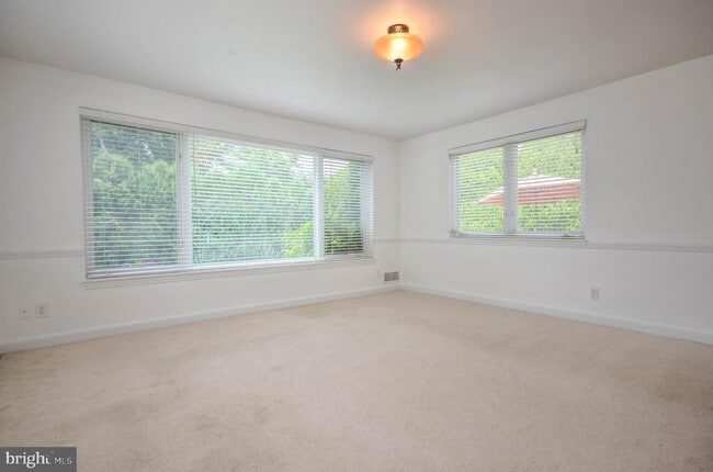 Photo - 3313 W Coquelin Terrace