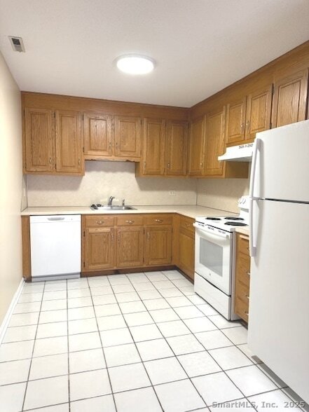 Photo - 25 Old Turnpike Rd Unidad Building 25 16