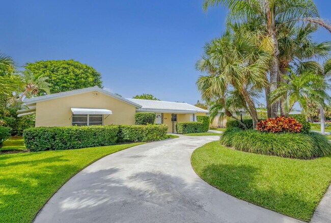 Photo - 124 Sandal Ln