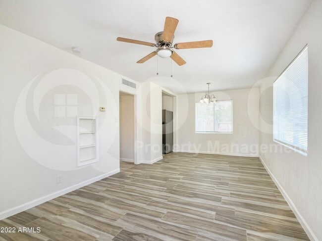 Photo - 2109 W Hayward Ave