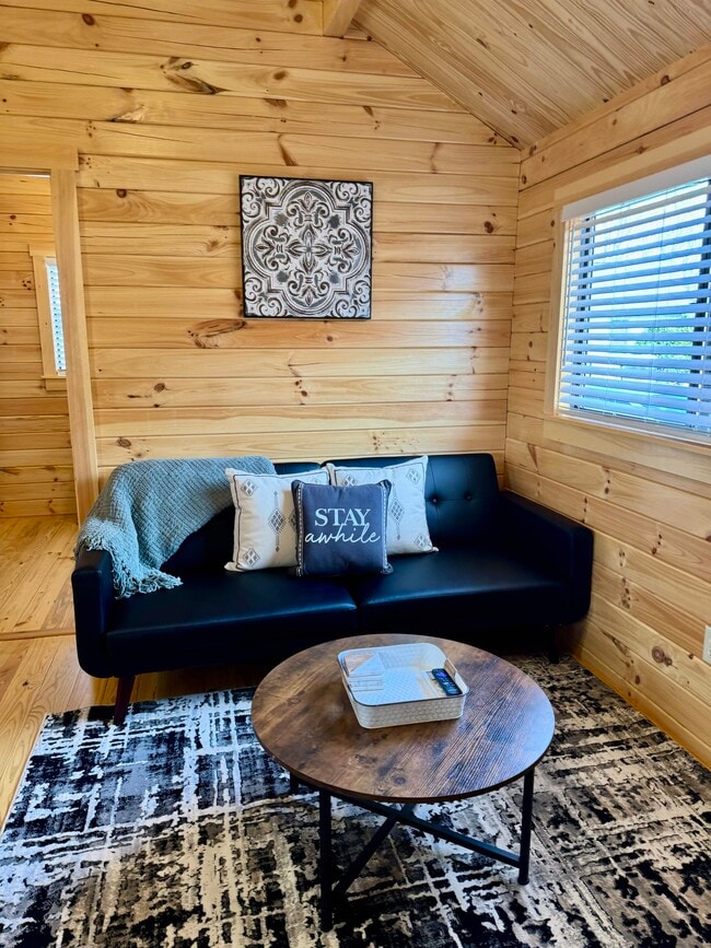 Photo - 111 Coyote Dr