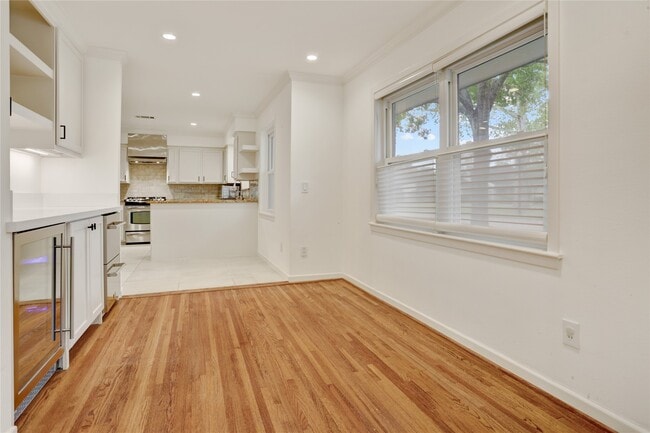 Photo - 8825 Cedarbrake Dr