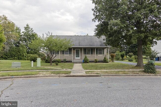 Photo - 319 Laurel St