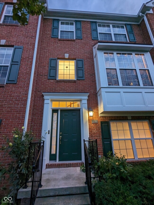 Photo - 3528 N Golden Gate Dr