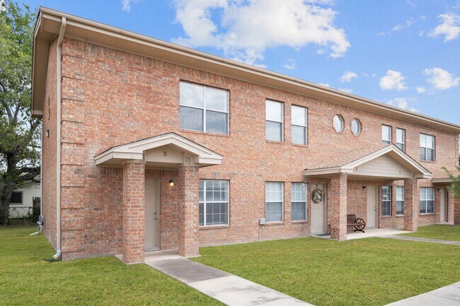 300 Veterans Dr Unit D