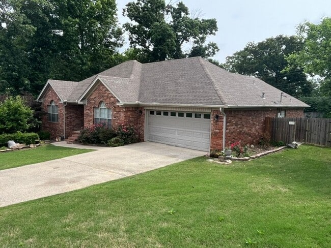 Photo - Beautiful 4 Bedroom 2 and a Half Bathroom in the Heart of Sherwood, AR
