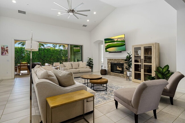 Photo - 81805 Four Seasons Pl