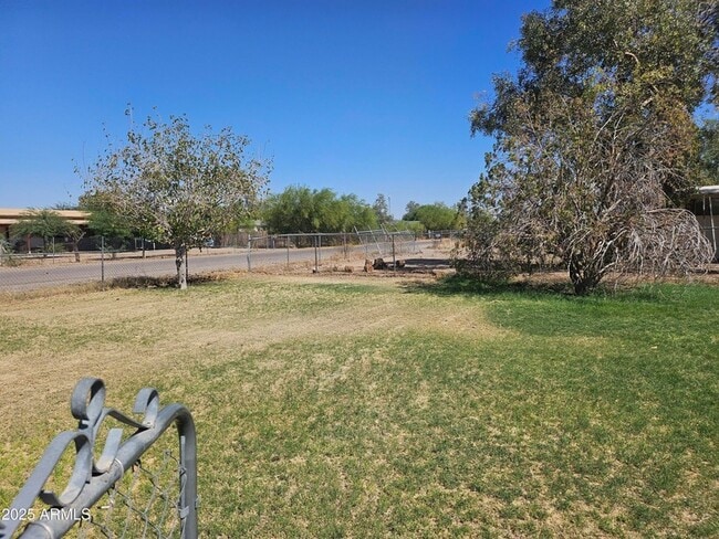 Photo - 26841 W Desert Crest St