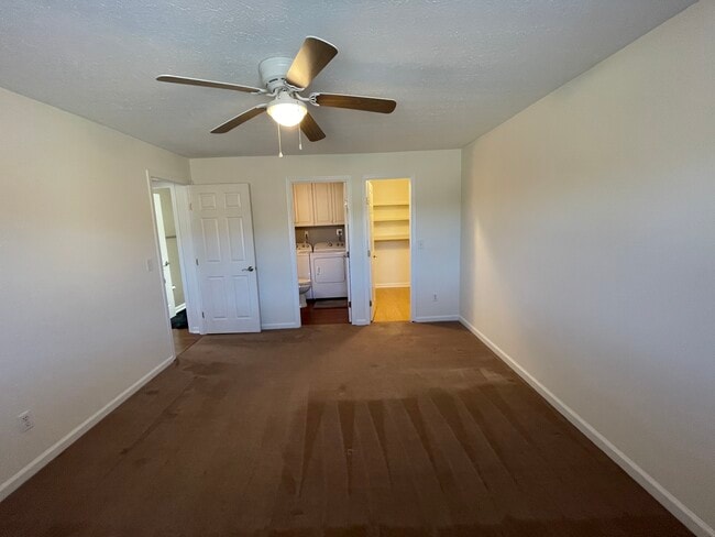 Photo - 7235 Creekview Dr Unidad 12