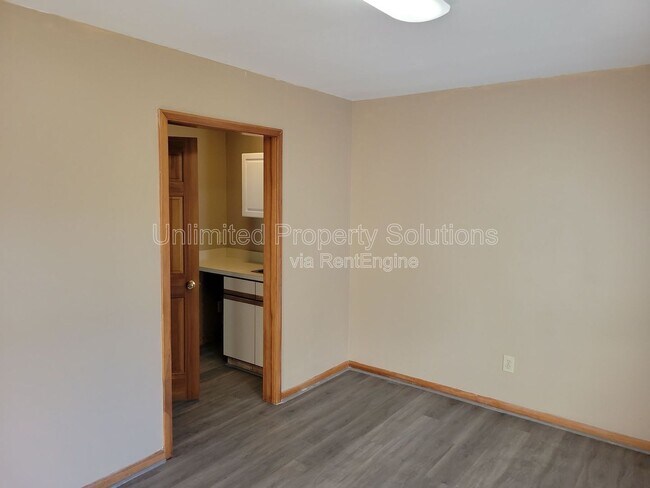 Photo - 108 N Kerr Ave Unit Ste E4