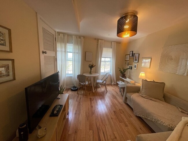 Building Photo - 4444 Cresson St Unit F Rental