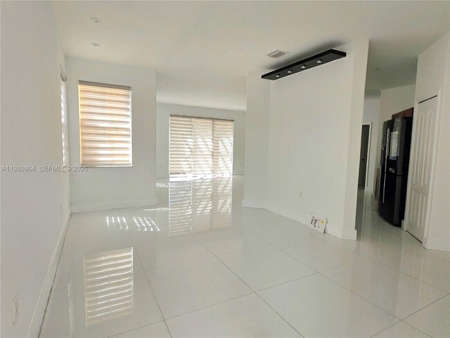 Photo - 8402 NW 114th Path