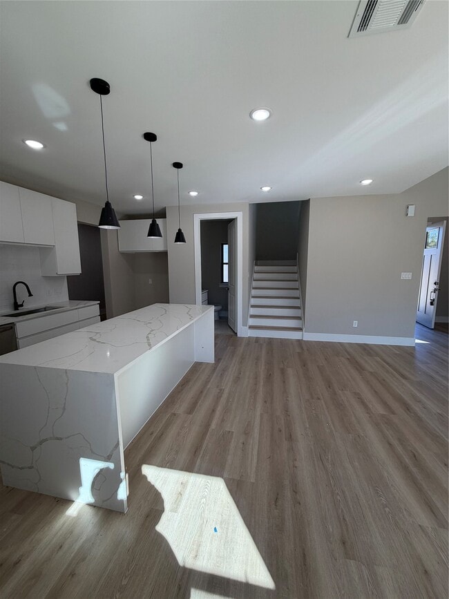 Photo - 20003 Venetto St