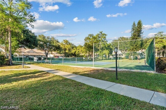 Photo - 5928 Cranbrook Way Unit D202