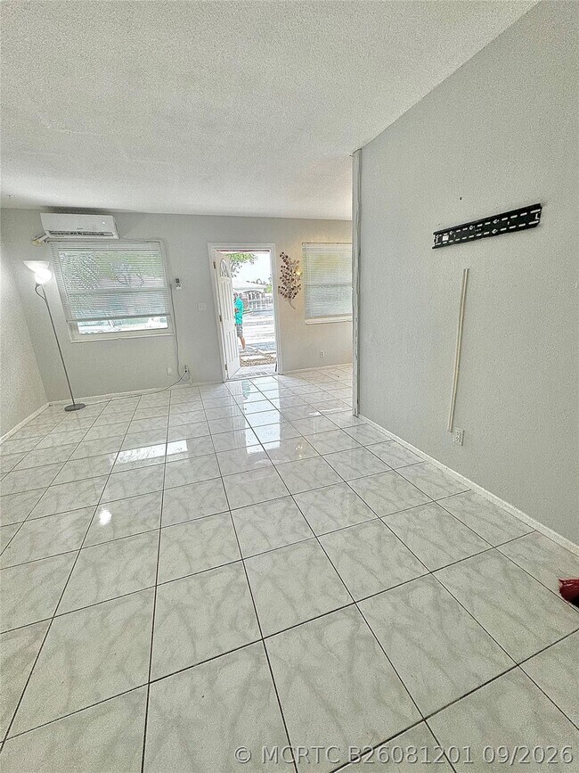 1500 NE 62nd St Unit 3