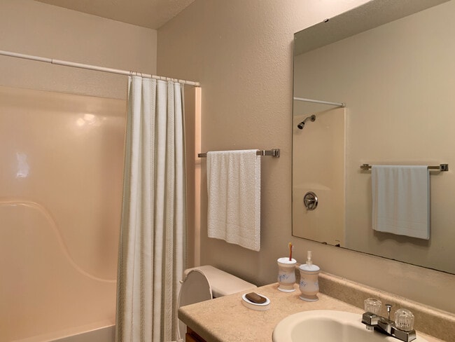 Photo - 1515 14th Ave E Unit 16