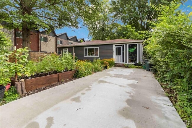 Building Photo - 1412 S W Ave Rental