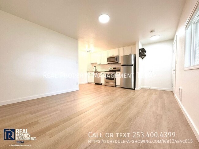 Photo - 7619 Douglas St W Unit 3