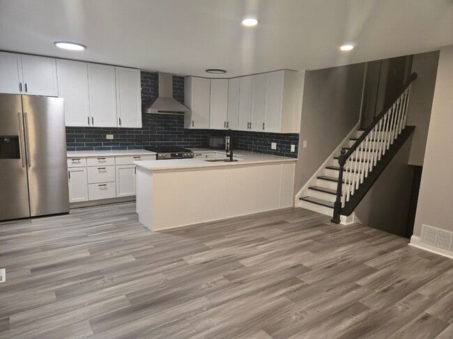 Photo - 456 W Inverrary Ln