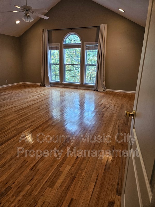 Photo - 425 Chamberlain Park Ln