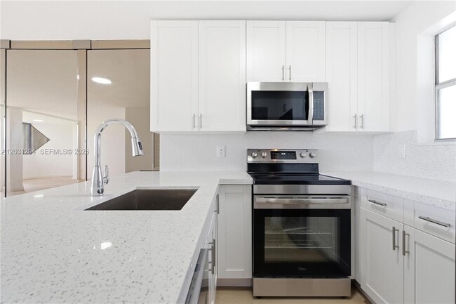 Photo - 2950 SW 3rd Ave Unit 7F