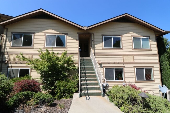 2-bedroom, 1 bath, Upstairs Apartment in A... - 2-bedroom, 1 bath, Upstairs Apartment in A...