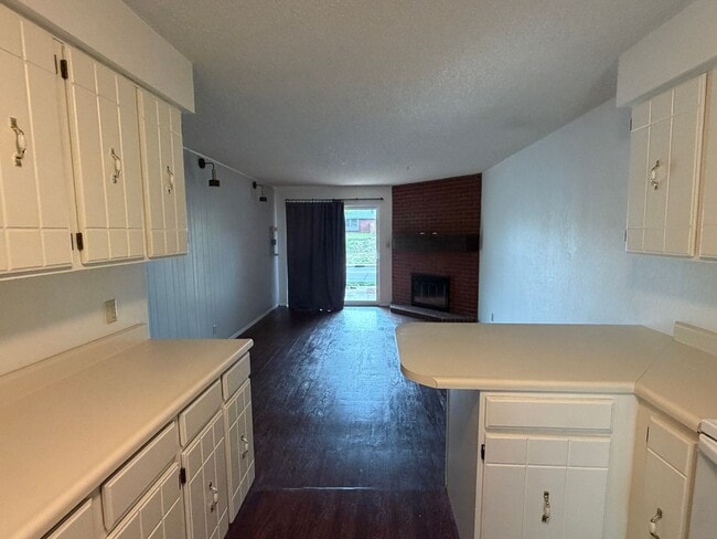 Photo - 2930 Holly Ave