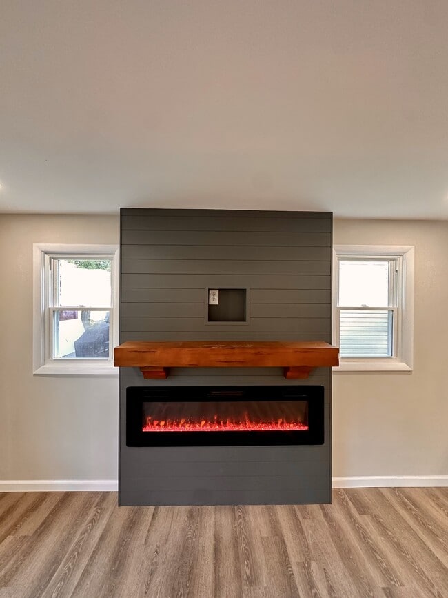 Building Photo - 60 Walnut Park Rental