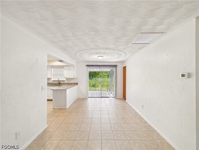 Photo - 18541 Iris Rd