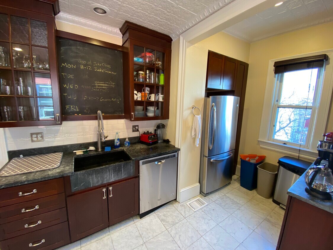 Photo - 381 Highland Ave (Somerville, MA)