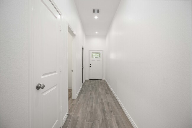 Photo - 4406 Sterling St